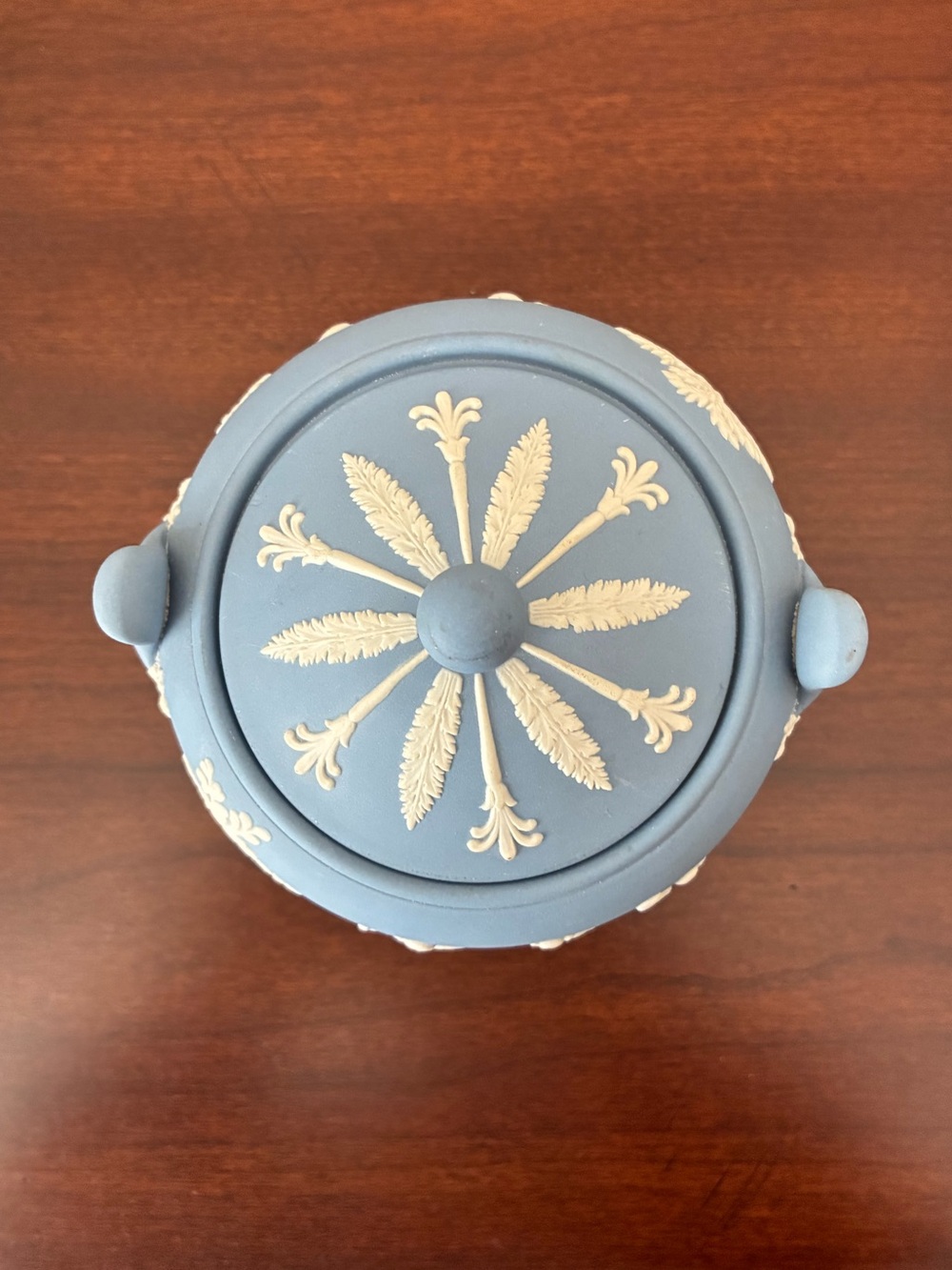 Vintage Wedgwood Blue Jasperware Covered Sugar Bowl with Matching Saucer - Picture 7 of 15